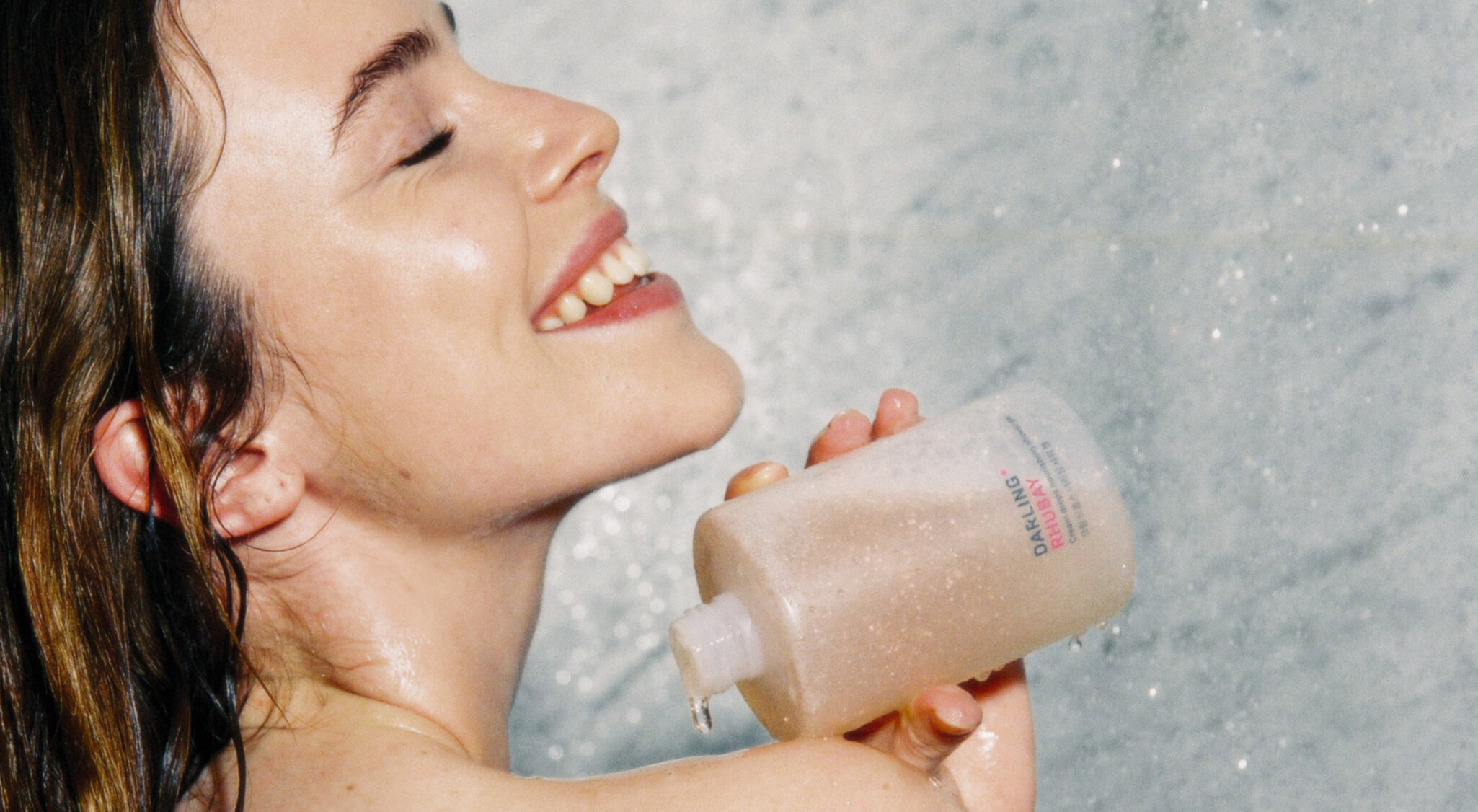 article "SPA DARLING*" banner media