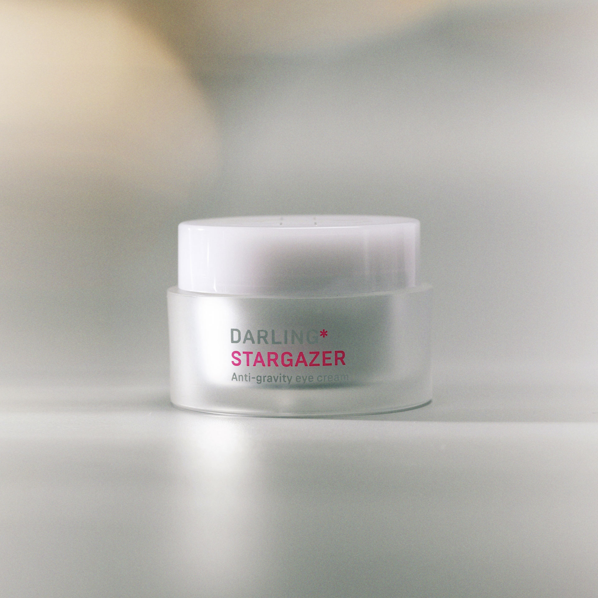 STARGAZER product photo with model