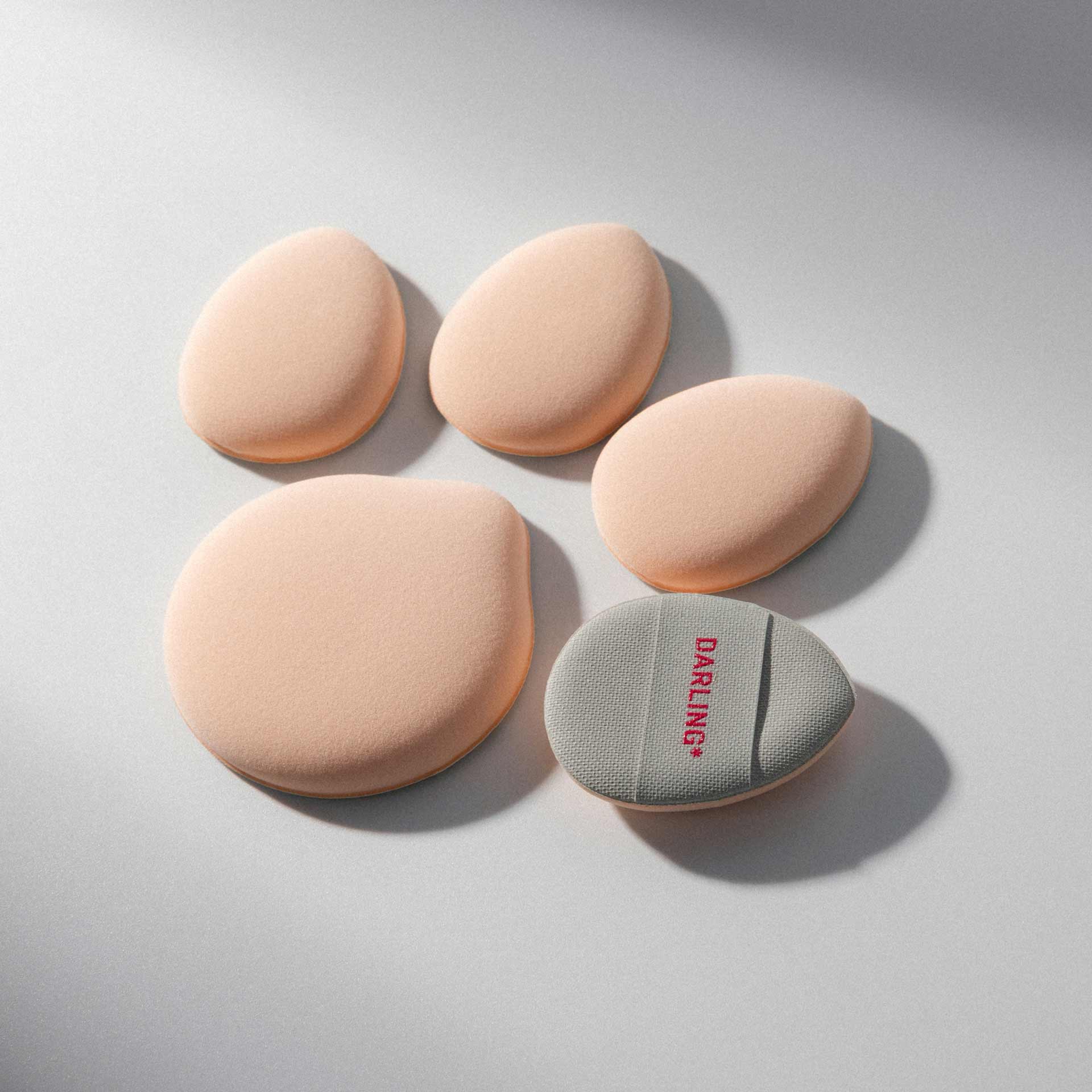 CUTE PUFFS *02 product photo with model