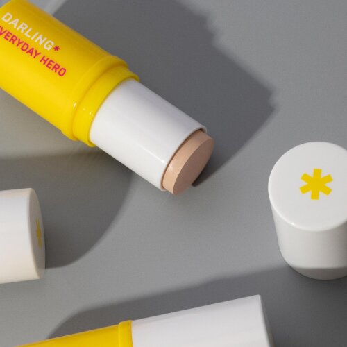 EVERYDAY HERO product photo with model