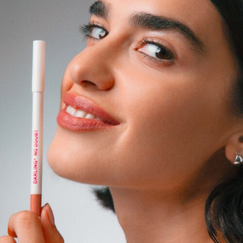 NO DOUBT product photo at an angle