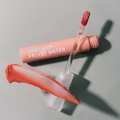 VELVET WATER product photo with model