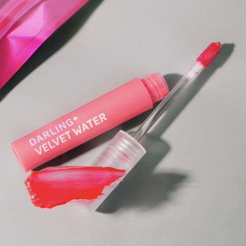 VELVET WATER product photo with model