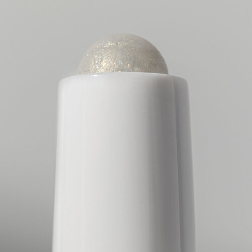 EYE GLIDE product photo with model