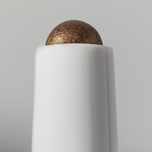 EYE GLIDE product photo with model