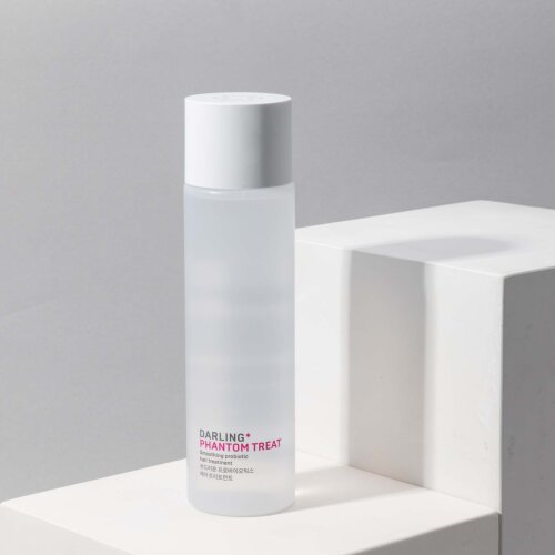 PHANTOM TREAT product photo with model