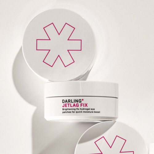 JETLAG FIX product photo with model