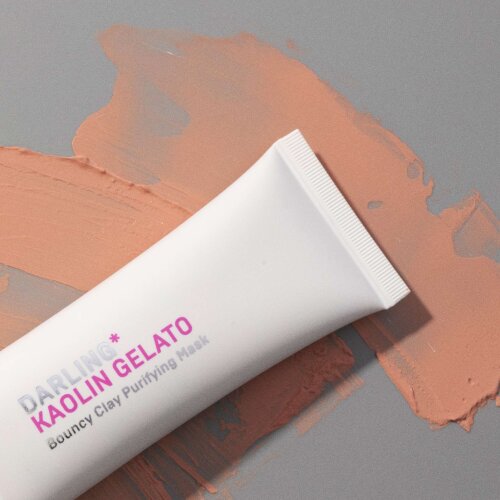 Kaolin Gelato product photo with model