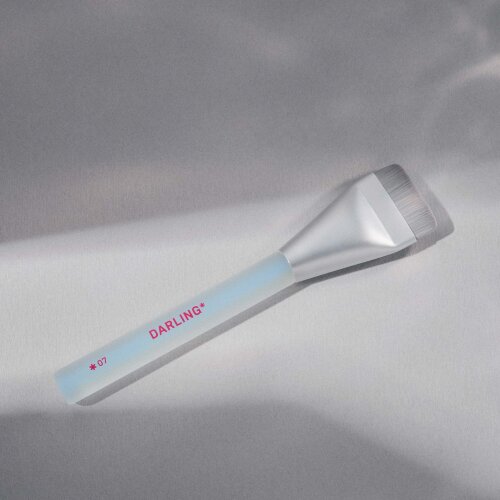 FREE FLOW *07 product photo with model