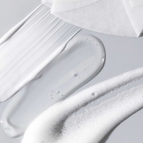 HYDRATION STATION product photo with model