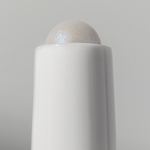 EYE GLIDE product photo with model