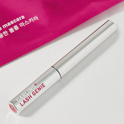 LASH GENIE product photo with model