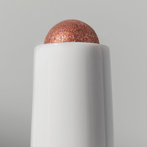 EYE GLIDE product photo with model