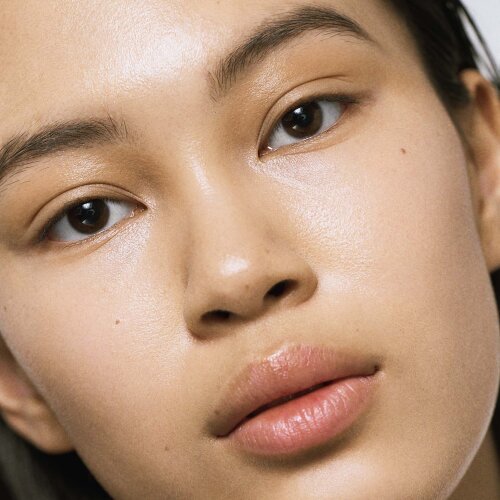 EVERYDAY HERO product photo at an angle