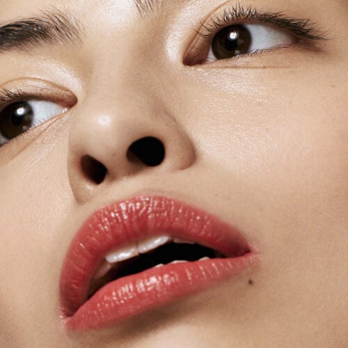 WET KISS product photo at an angle