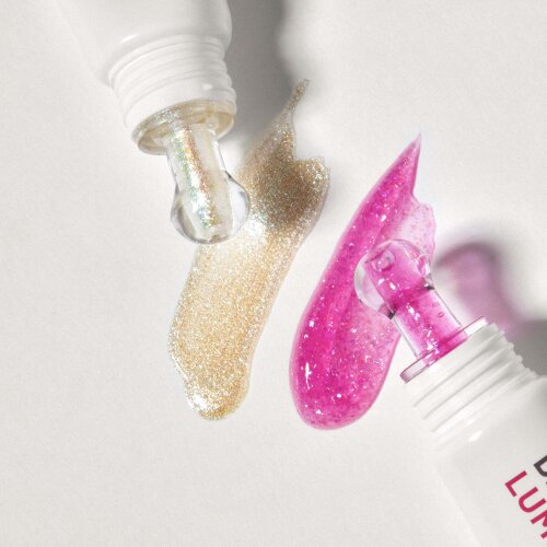 LUMI LIP product photo with model