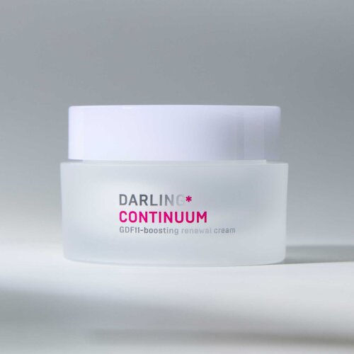 CONTINUUM product photo with model