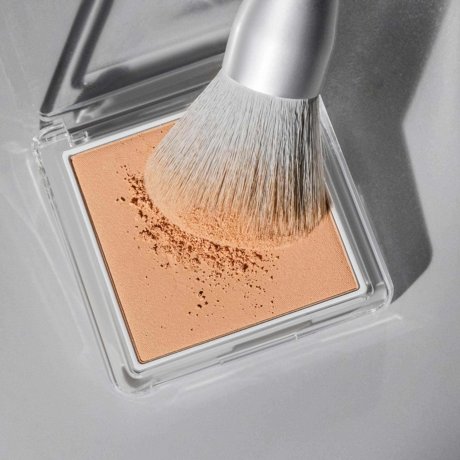 FREE FLOW *01 product photo with model