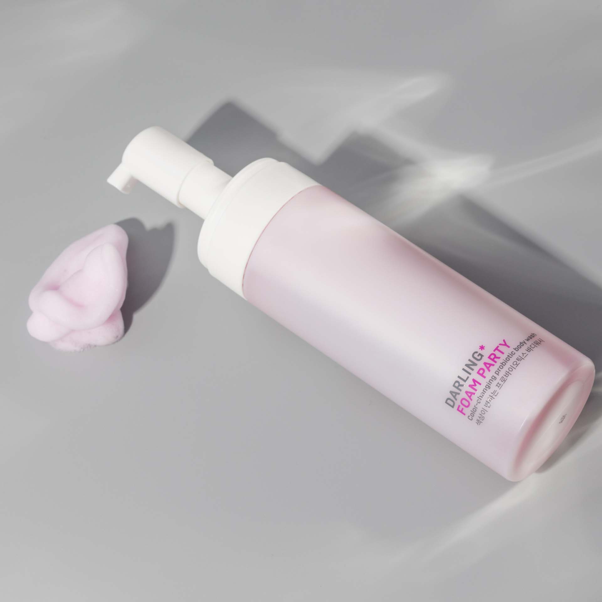 FOAM PARTY product photo with model